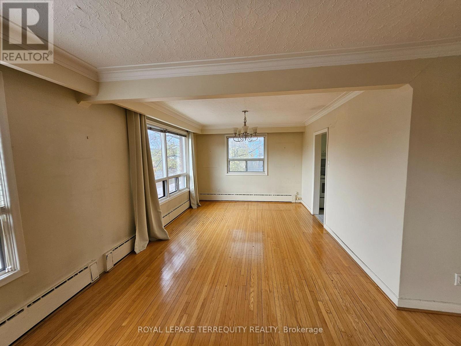 5 - 401 Winnett Avenue, Toronto, Ontario  M6C 3M2 - Photo 10 - C12553018