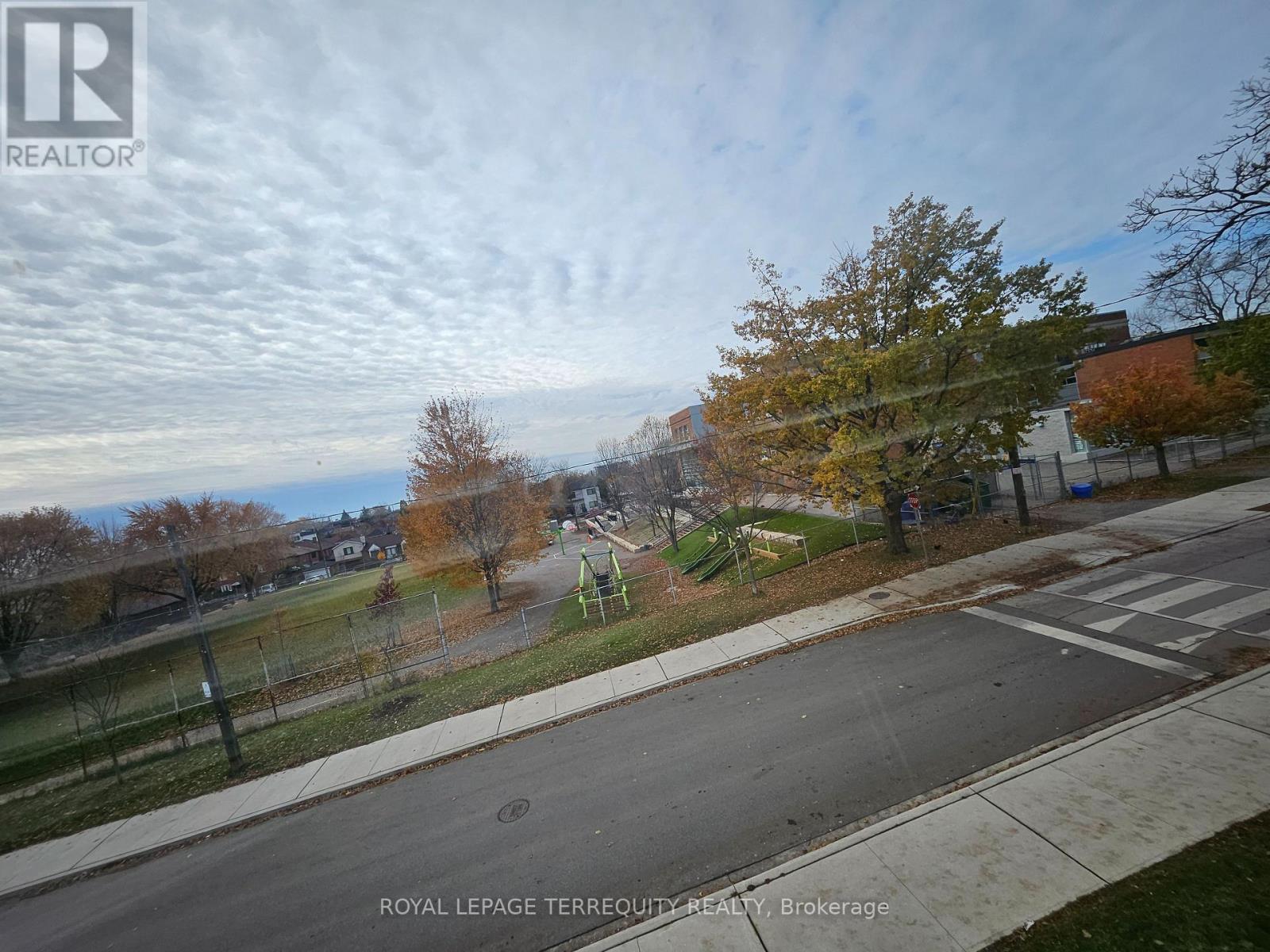 5 - 401 Winnett Avenue, Toronto, Ontario  M6C 3M2 - Photo 11 - C12553018