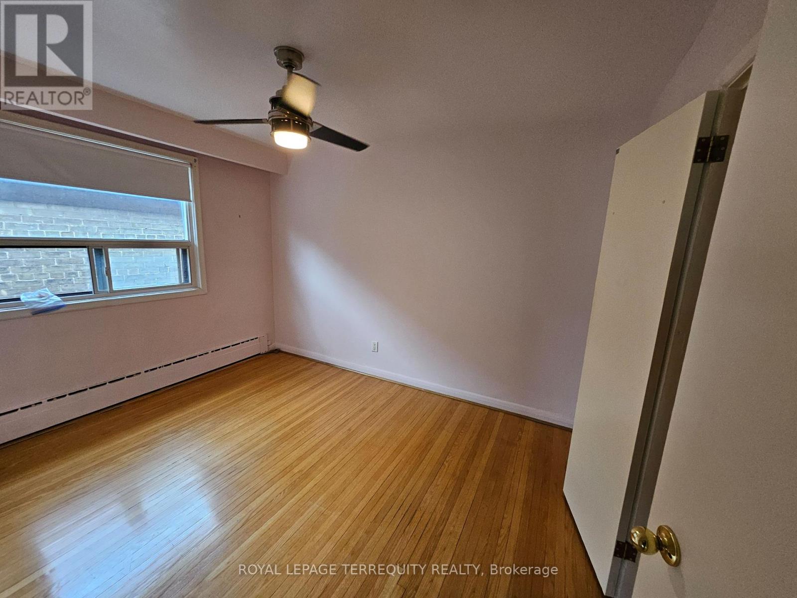 5 - 401 Winnett Avenue, Toronto, Ontario  M6C 3M2 - Photo 7 - C12553018