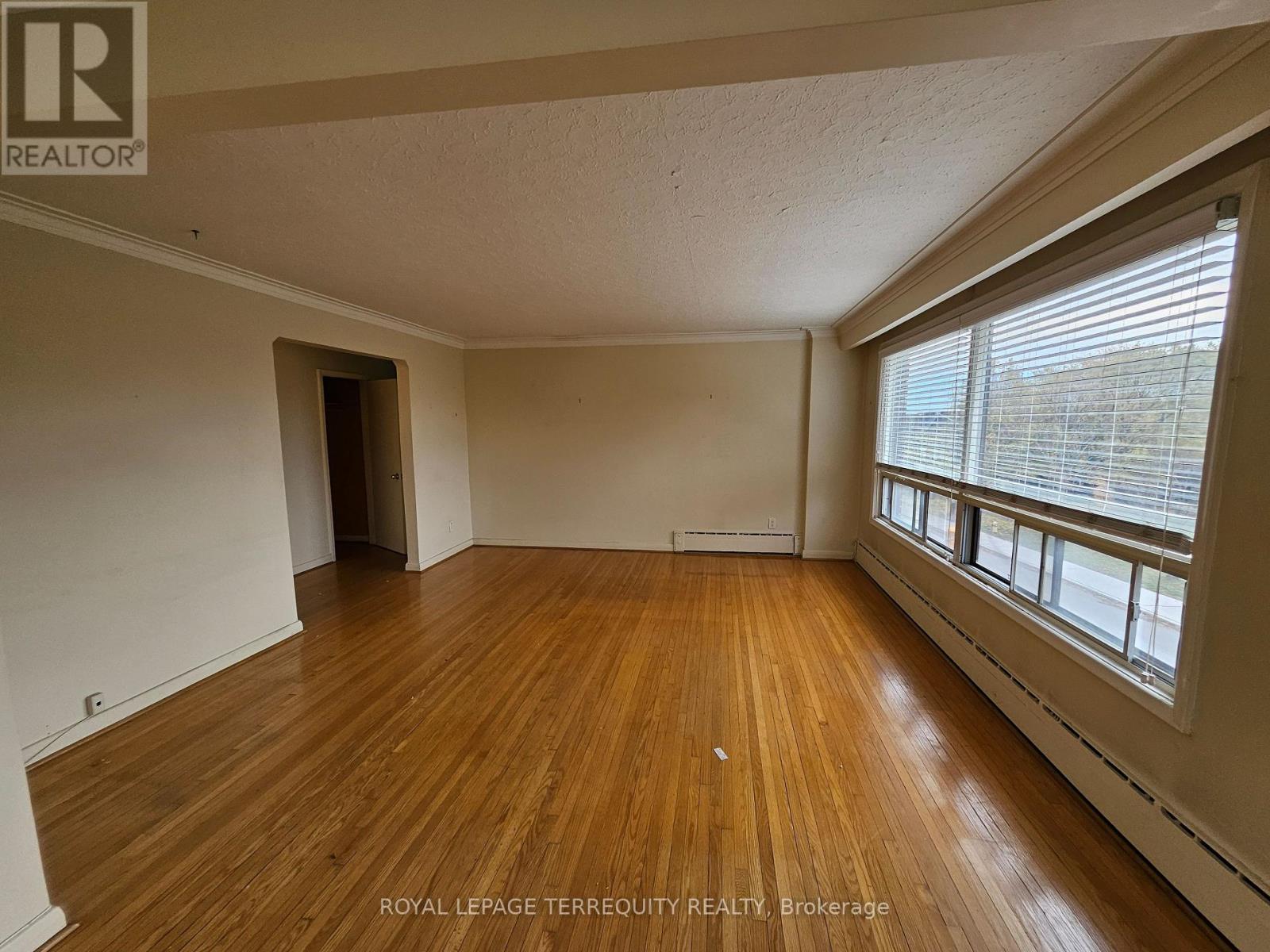 5 - 401 Winnett Avenue, Toronto, Ontario  M6C 3M2 - Photo 9 - C12553018