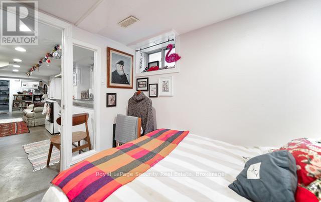 410 Manning Avenue, Toronto, Ontario  M6G 2V7 - Photo 17 - C12553026