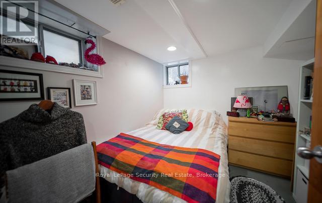 410 Manning Avenue, Toronto, Ontario  M6G 2V7 - Photo 19 - C12553026