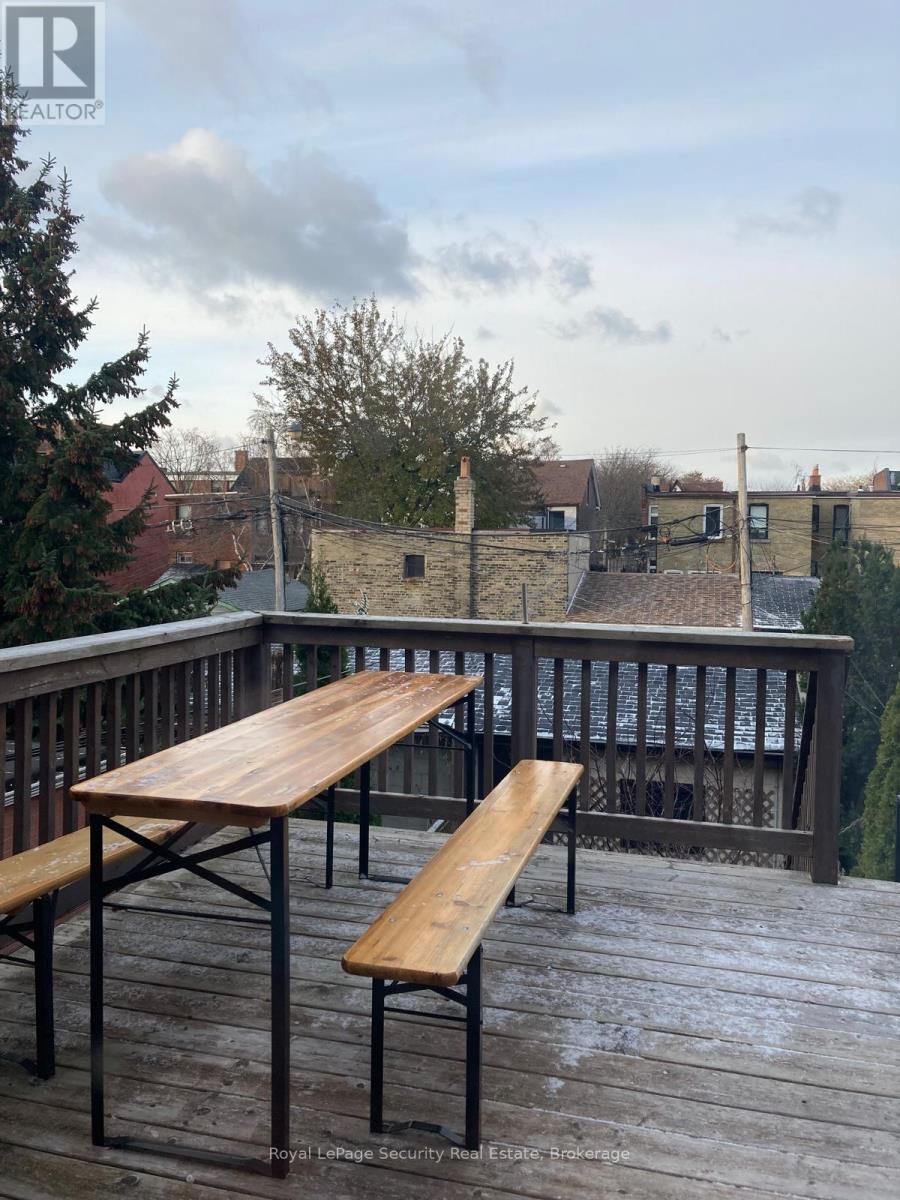 410 Manning Avenue, Toronto, Ontario  M6G 2V7 - Photo 34 - C12553026