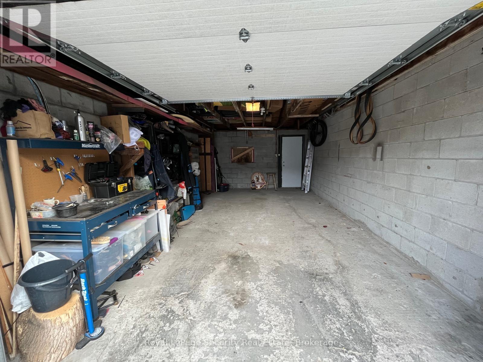 410 Manning Avenue, Toronto, Ontario  M6G 2V7 - Photo 37 - C12553026