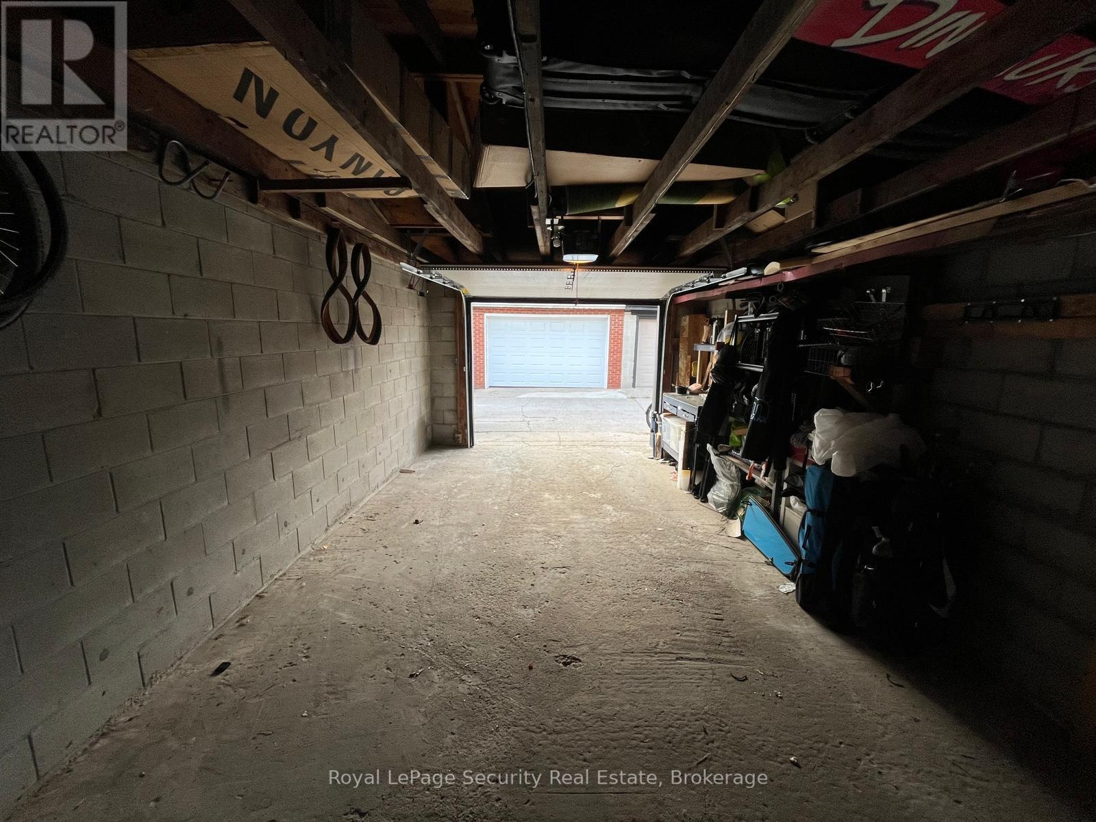 410 Manning Avenue, Toronto, Ontario  M6G 2V7 - Photo 38 - C12553026