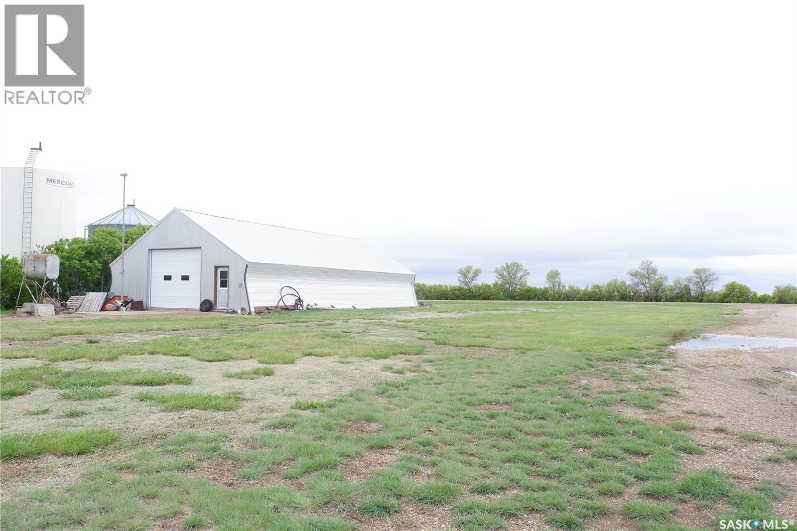 Carrobourg Acreage, Gravelbourg Rm No. 104, Saskatchewan  S0H 1X0 - Photo 2 - SK024205