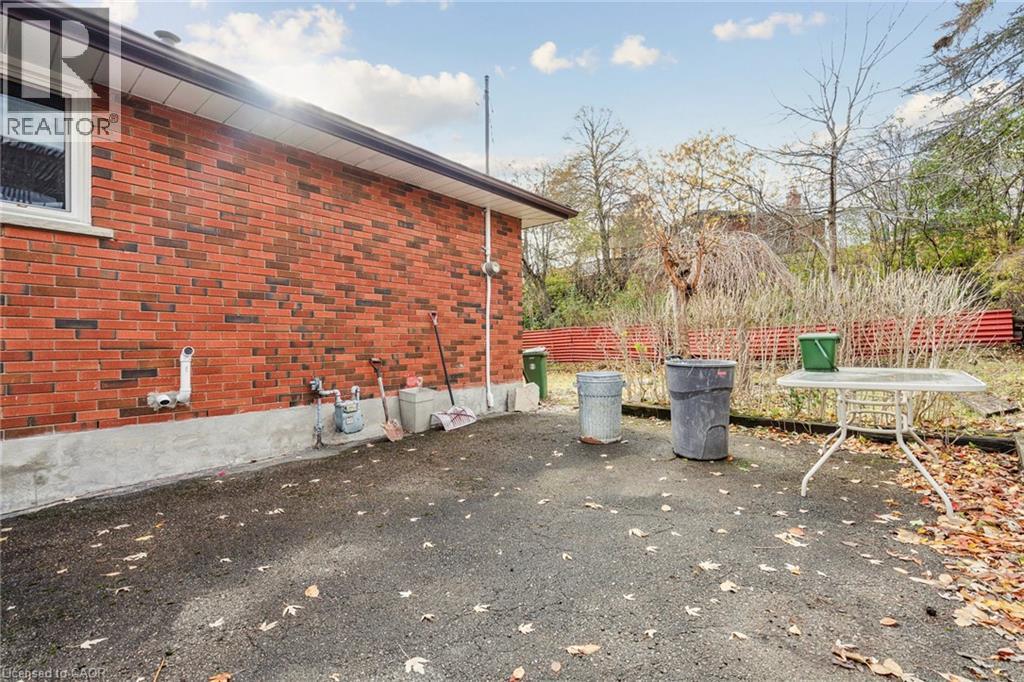 16 Green Meadow Way, Dundas, Ontario  L9H 3Z3 - Photo 22 - 40788567