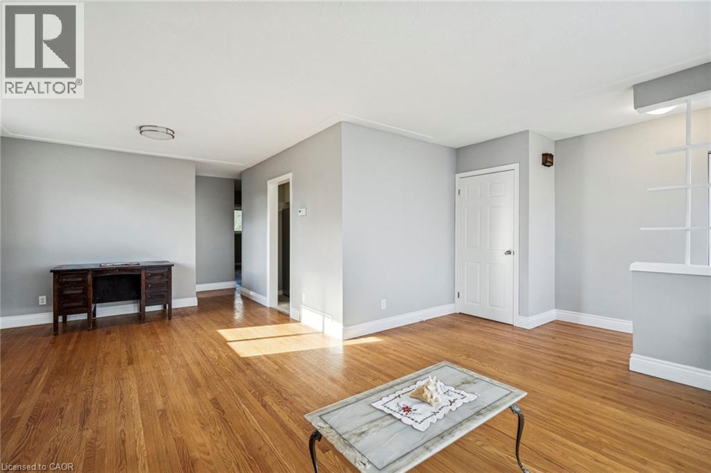 16 Green Meadow Way, Dundas, Ontario  L9H 3Z3 - Photo 6 - 40788567