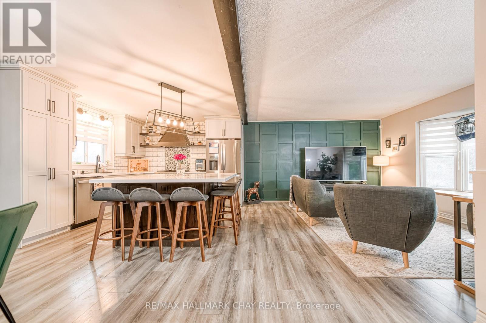 20 Howard Avenue, Brock, Ontario  L0K 1A0 - Photo 6 - N12552994