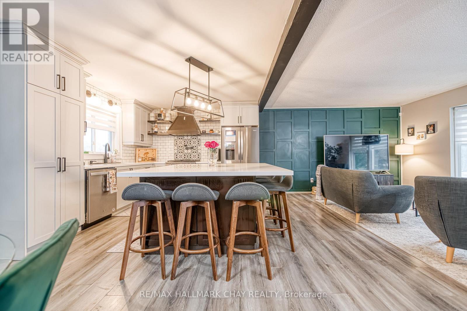 20 Howard Avenue, Brock, Ontario  L0K 1A0 - Photo 8 - N12552994