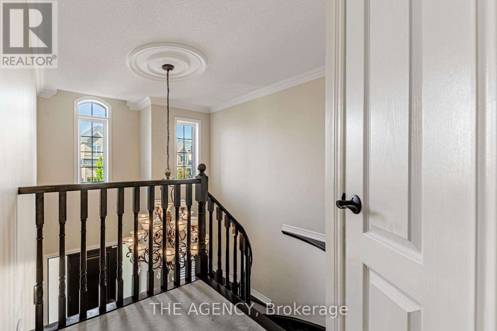 33 Ascalon Drive, Vaughan, Ontario  L6A 0M5 - Photo 10 - N12552996