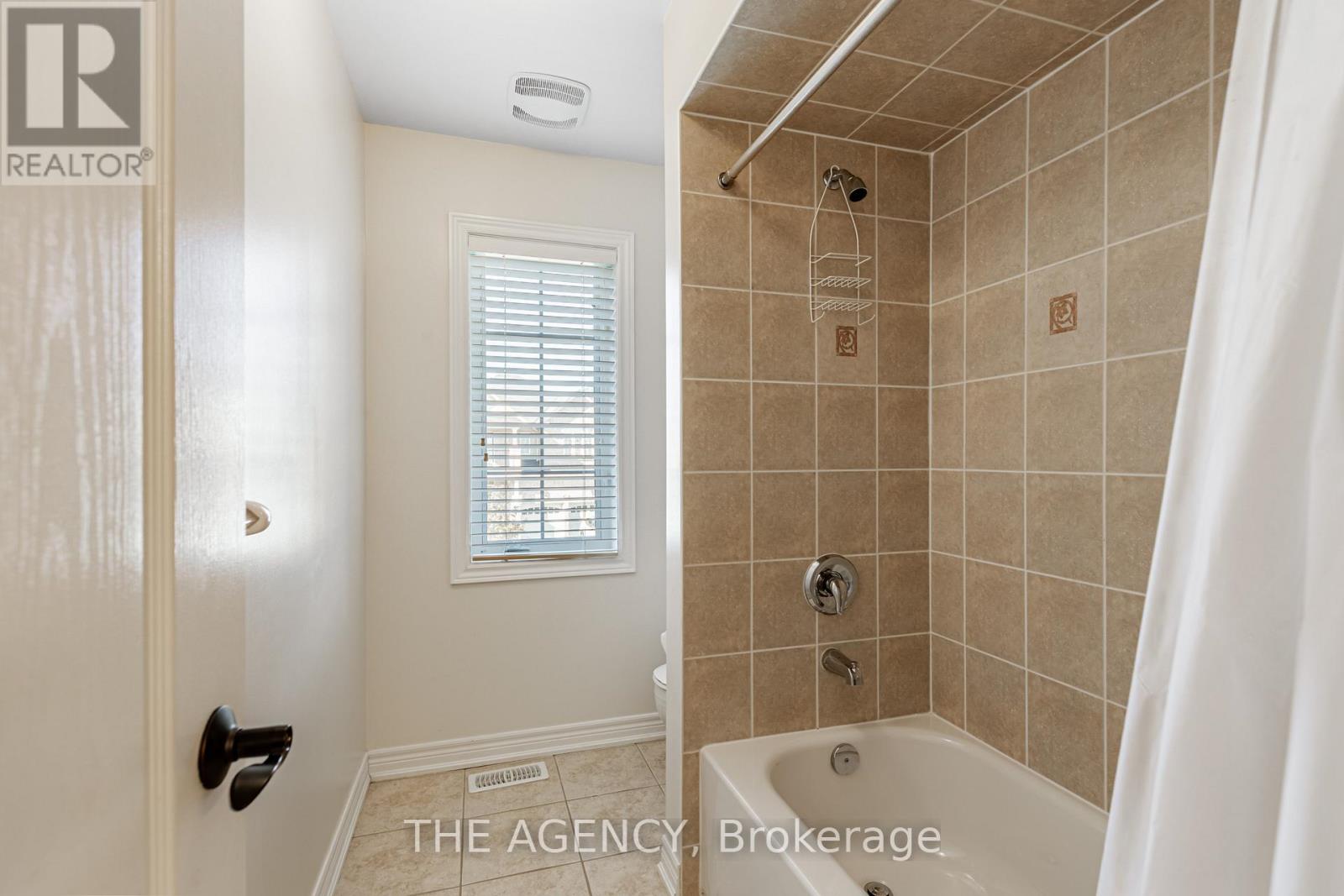 33 Ascalon Drive, Vaughan, Ontario  L6A 0M5 - Photo 17 - N12552996