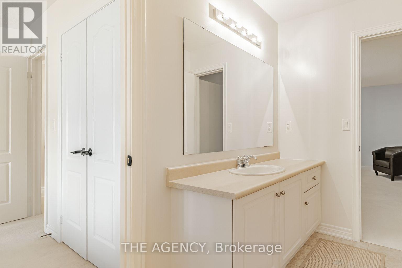 33 Ascalon Drive, Vaughan, Ontario  L6A 0M5 - Photo 18 - N12552996