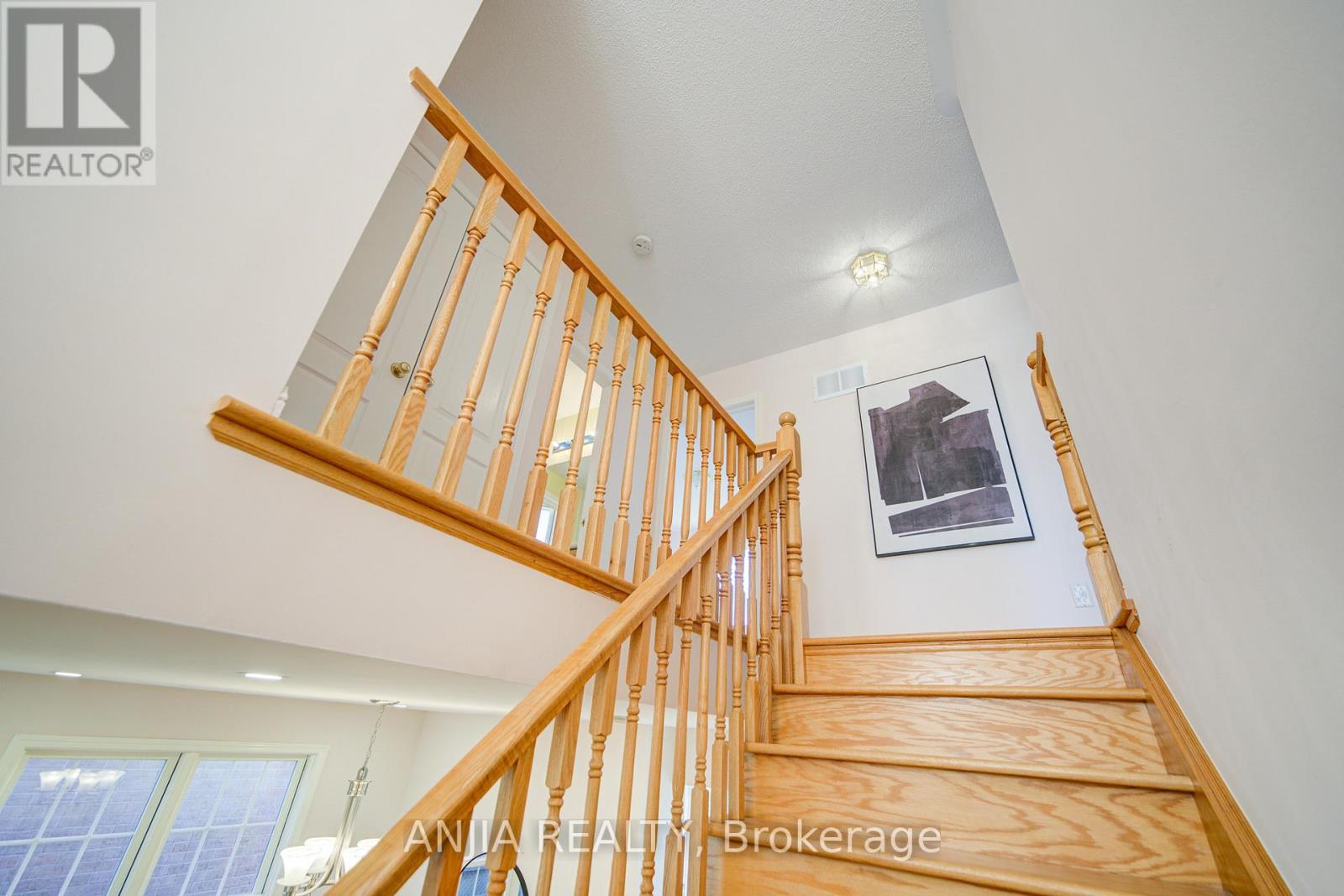 131 Winston Castle Drive, Markham, Ontario  L6C 2G7 - Photo 27 - N12553016