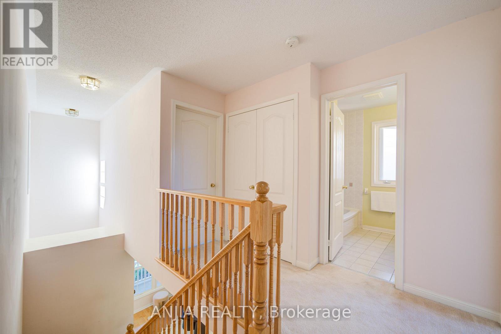 131 Winston Castle Drive, Markham, Ontario  L6C 2G7 - Photo 28 - N12553016
