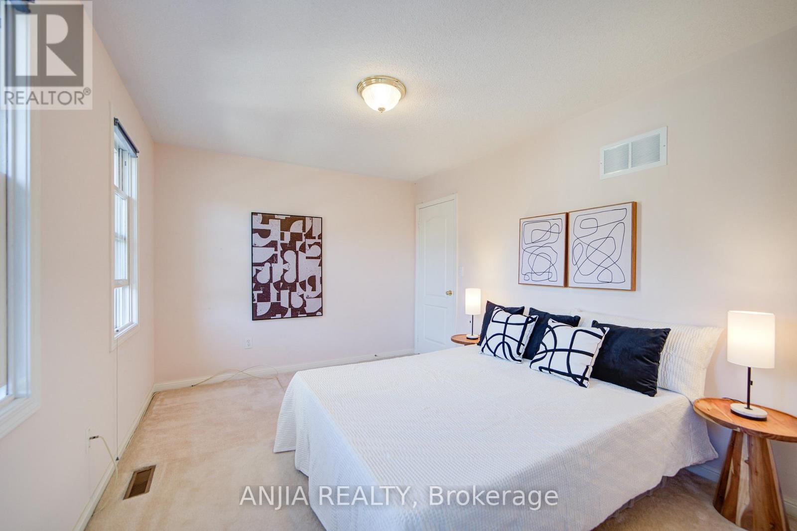 131 Winston Castle Drive, Markham, Ontario  L6C 2G7 - Photo 39 - N12553016