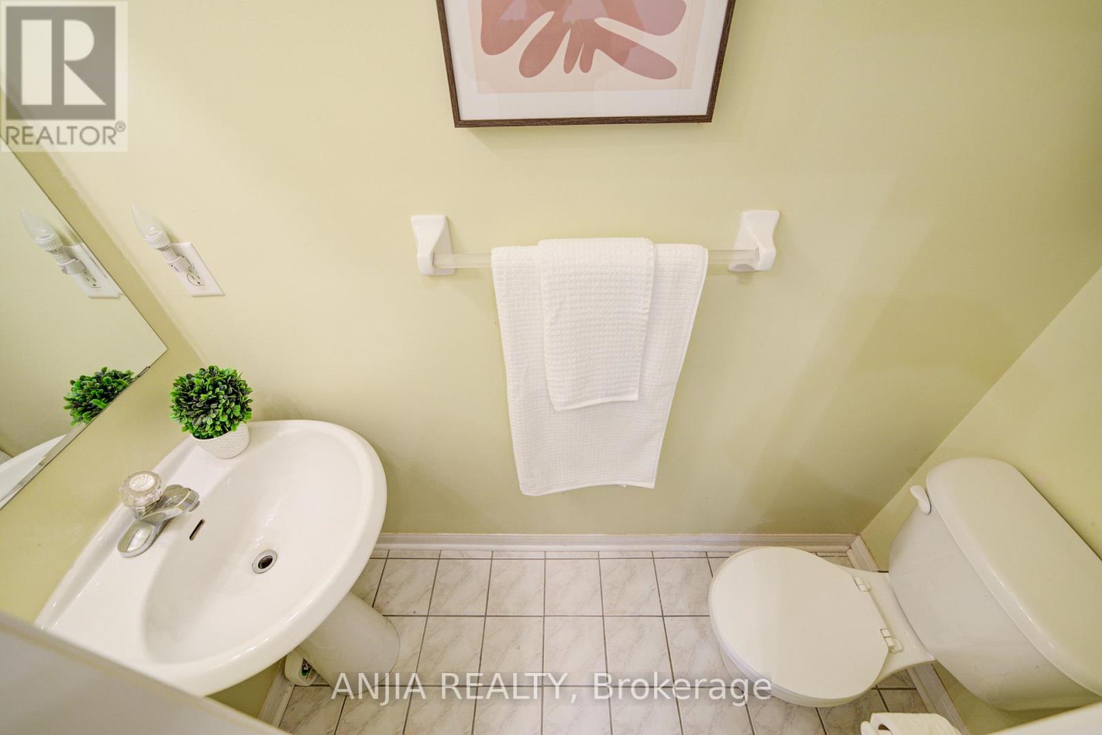 131 Winston Castle Drive, Markham, Ontario  L6C 2G7 - Photo 46 - N12553016