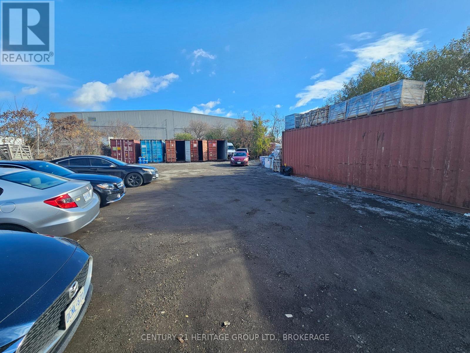 101 Rivalda Road, Toronto, Ontario M9M 2M6 - Photo 14 - W12553072