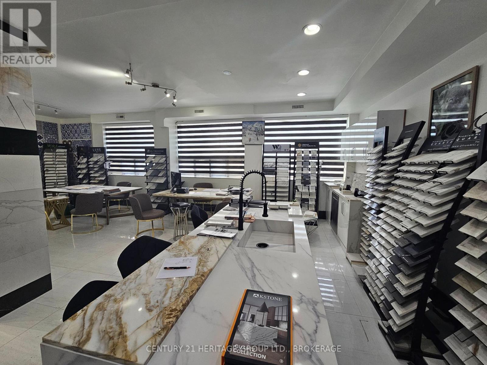 101 Rivalda Road, Toronto, Ontario M9M 2M6 - Photo 3 - W12553072