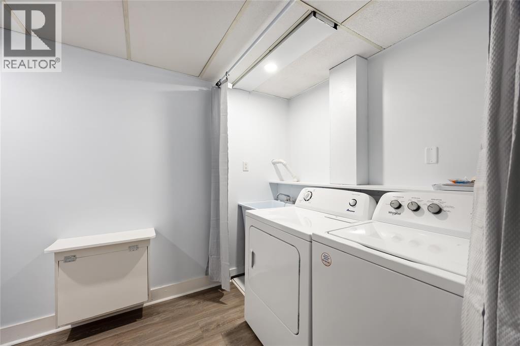 110 Fairview Place, Sarnia, Ontario  N7S 4E1 - Photo 20 - 25024707