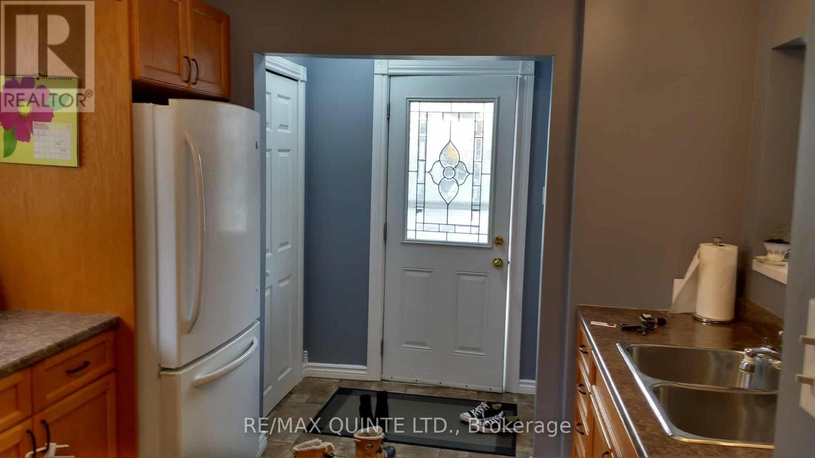 123 Humewood Drive, Belleville, Ontario K8N 4E5 - Photo 8 - X12553032