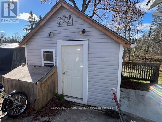 211 Burnt River Road, Kawartha Lakes, Ontario K0M 1C0 - Photo 28 - X12553102