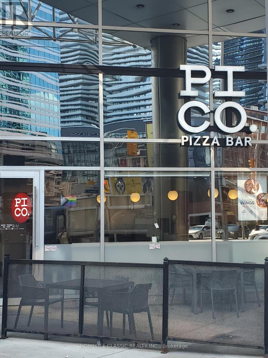 160 BLOOR STREET E, Toronto, Ontario