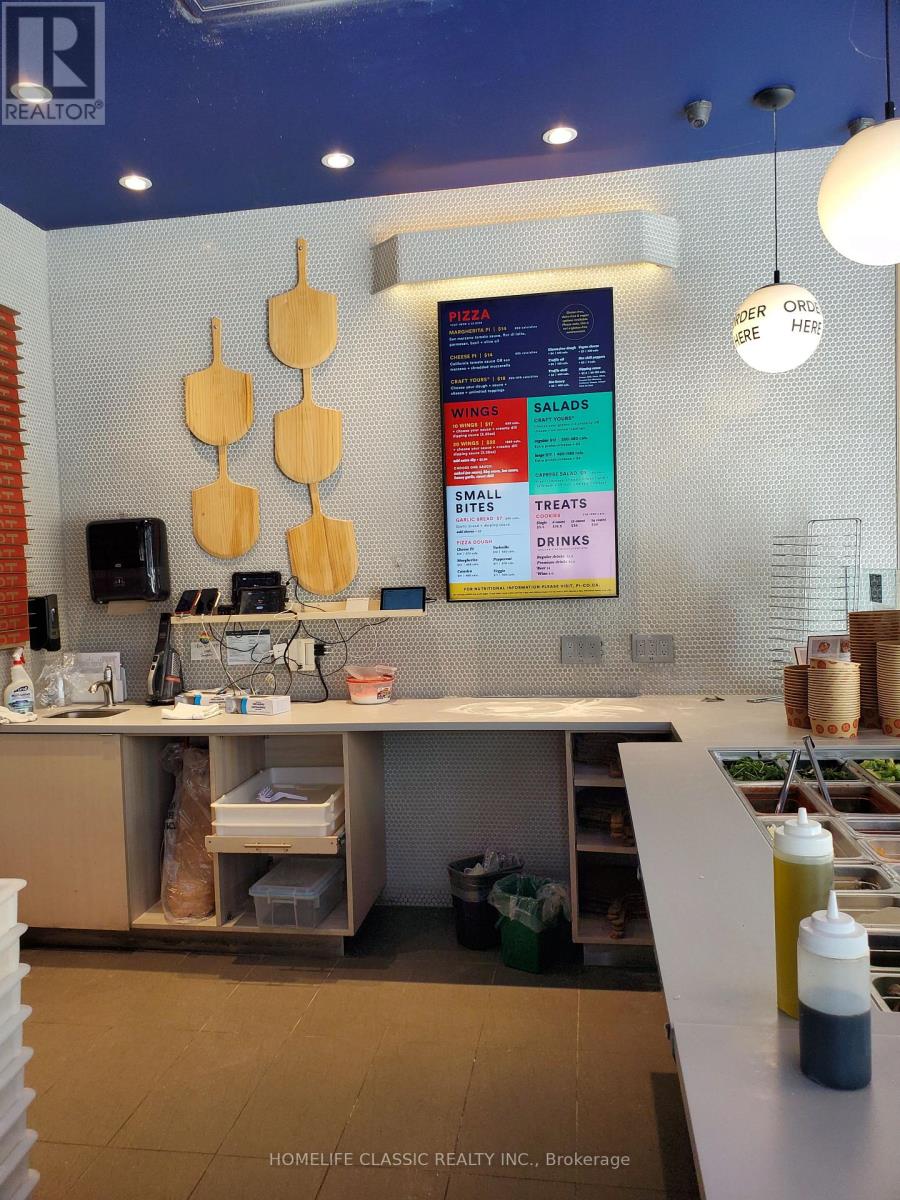 160 Bloor Street E, Toronto, Ontario  M4W 0A2 - Photo 8 - C12477346