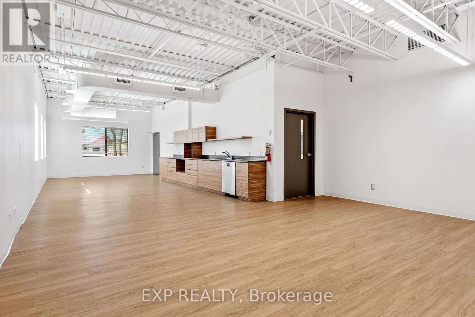 201+202 - 1600 Laperriere Avenue, Ottawa, Ontario K1Z 8P5 - Photo 6 - X12553138