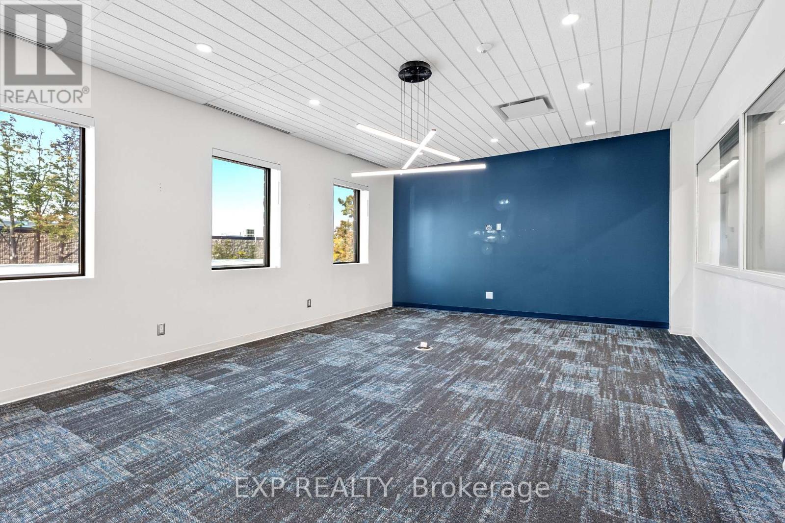 201+202 - 1600 Laperriere Avenue, Ottawa, Ontario K1Z 8P5 - Photo 7 - X12553138