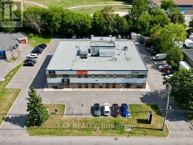 201 - 1600 Laperriere Avenue, Ottawa, Ontario K1Z 8P5 - Photo 2 - X12553144