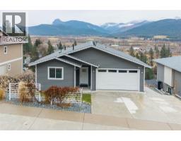 1807 Gallon Avenue, lumby, British Columbia