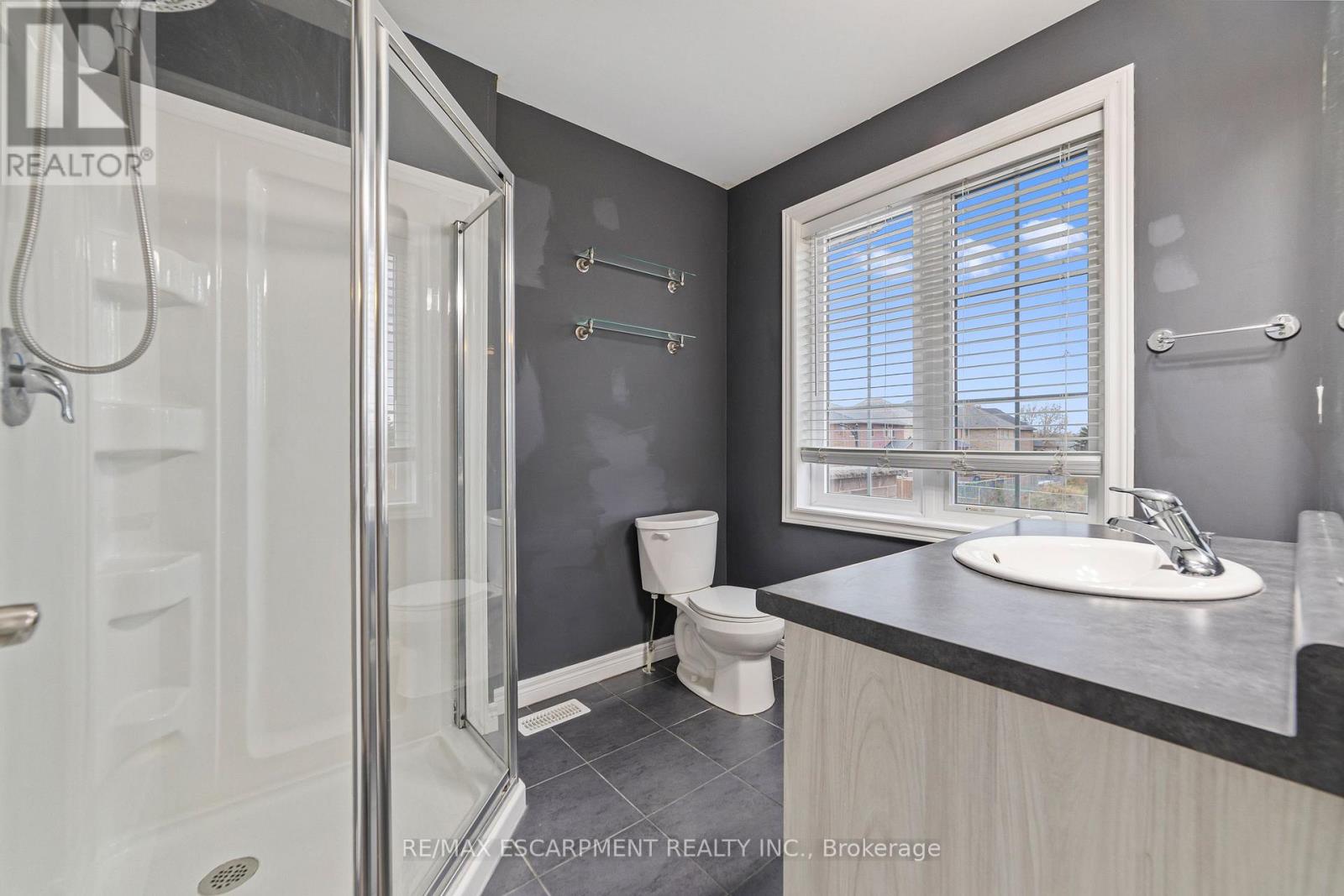 17 Dennis Drive, West Lincoln, Ontario  L0R 2A0 - Photo 24 - X12553022