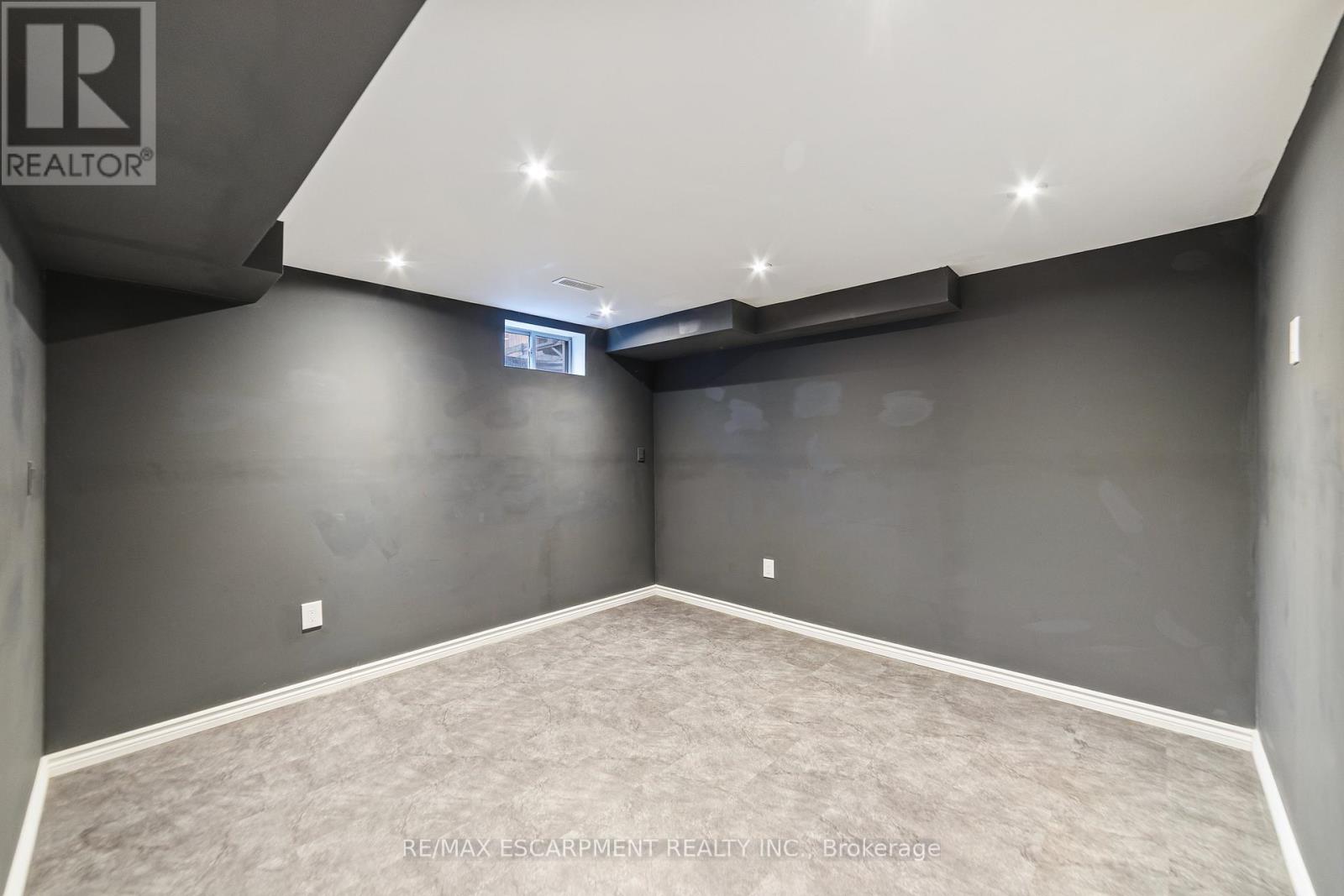 17 Dennis Drive, West Lincoln, Ontario  L0R 2A0 - Photo 30 - X12553022