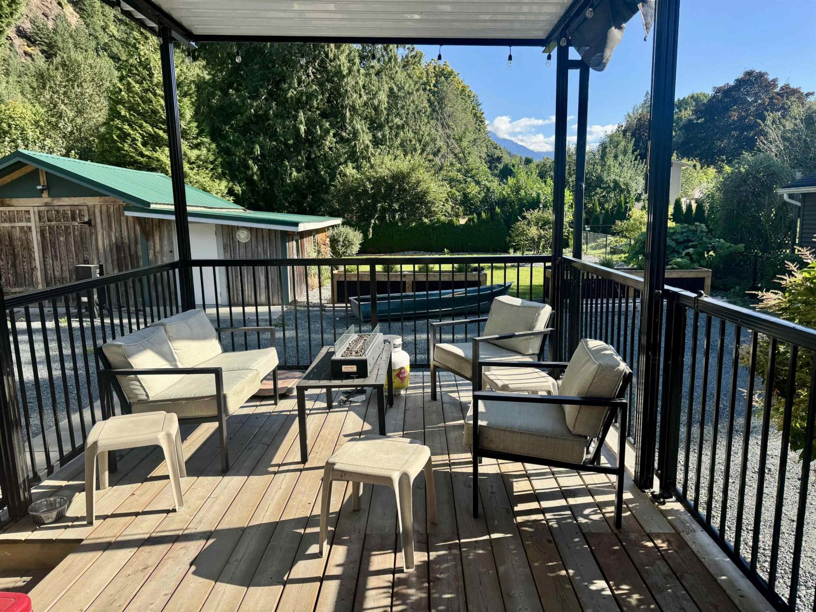 562 Lillooet Avenue, Harrison Hot Springs, Harrison Hot Springs, British Columbia  V0M 1K0 - Photo 13 - R3049039