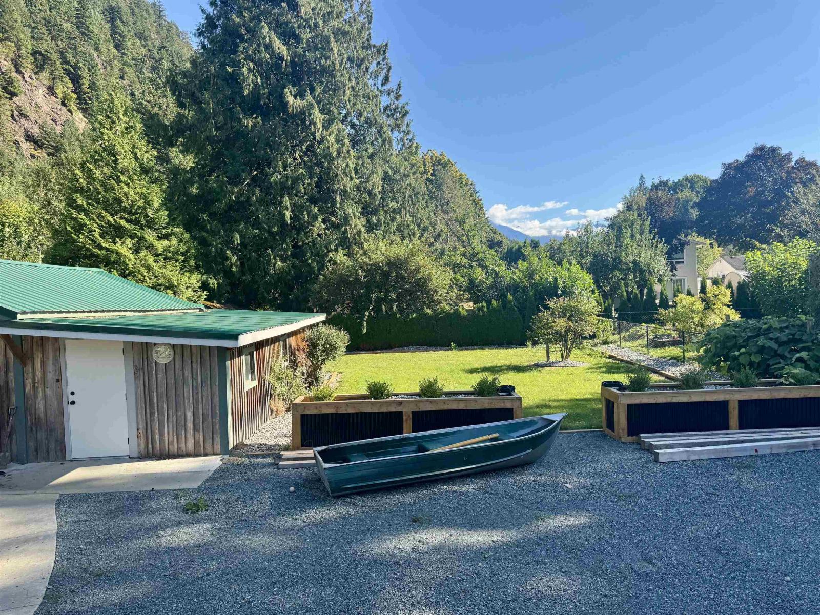 562 Lillooet Avenue, Harrison Hot Springs, Harrison Hot Springs, British Columbia  V0M 1K0 - Photo 14 - R3049039