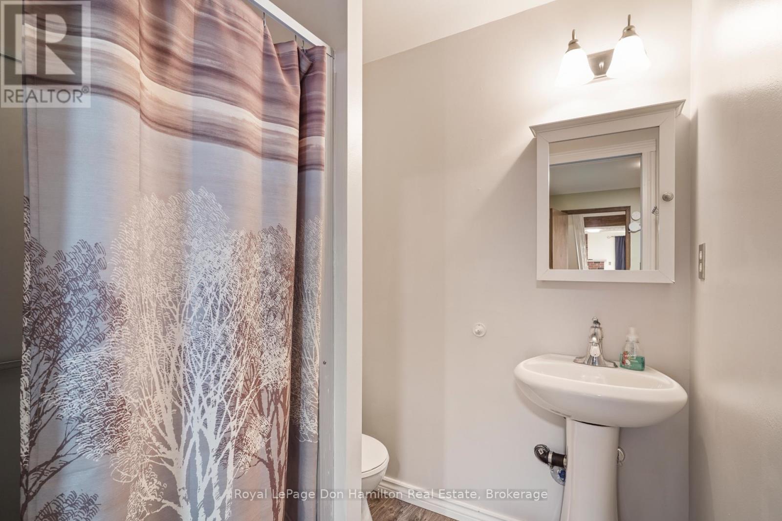 1009 Queen Street, Howick, Ontario  N0G 2X0 - Photo 33 - X12553132