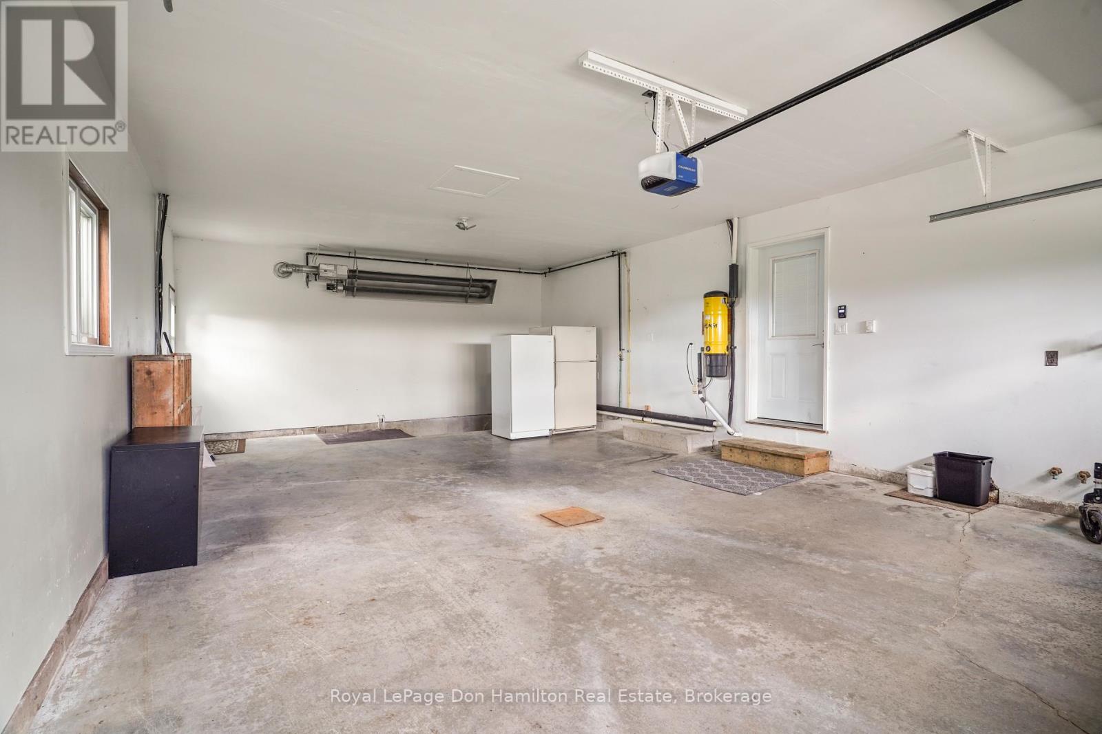 1009 Queen Street, Howick, Ontario  N0G 2X0 - Photo 34 - X12553132