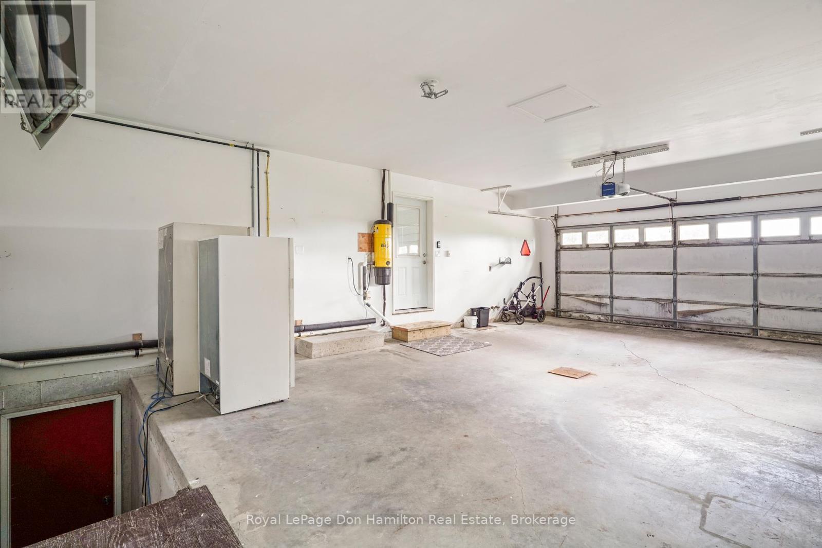 1009 Queen Street, Howick, Ontario  N0G 2X0 - Photo 35 - X12553132