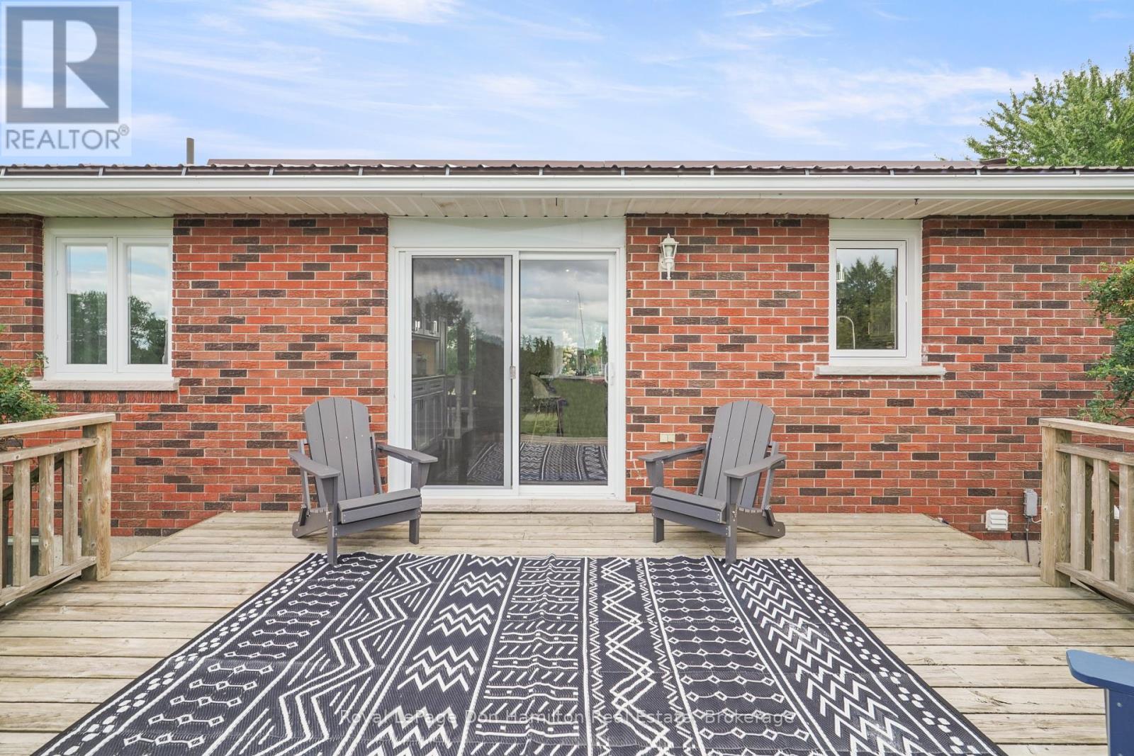 1009 Queen Street, Howick, Ontario  N0G 2X0 - Photo 36 - X12553132