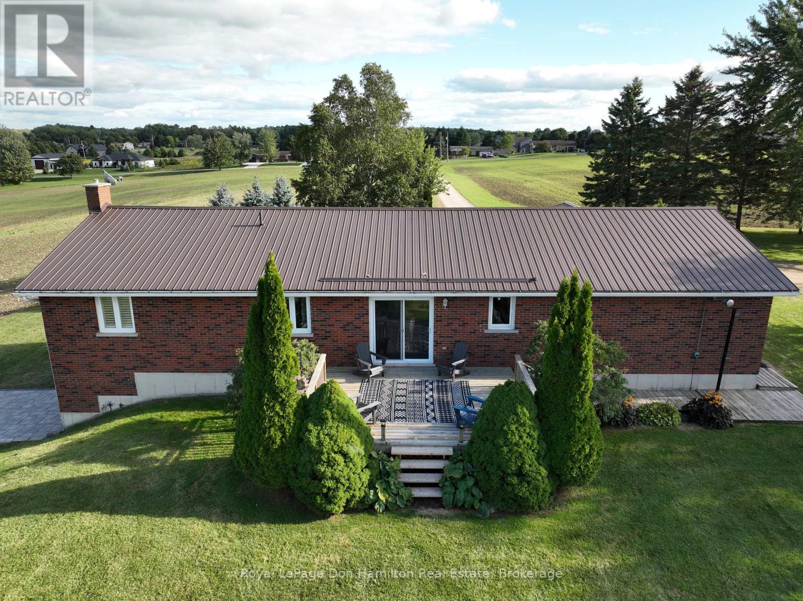 1009 Queen Street, Howick, Ontario  N0G 2X0 - Photo 38 - X12553132