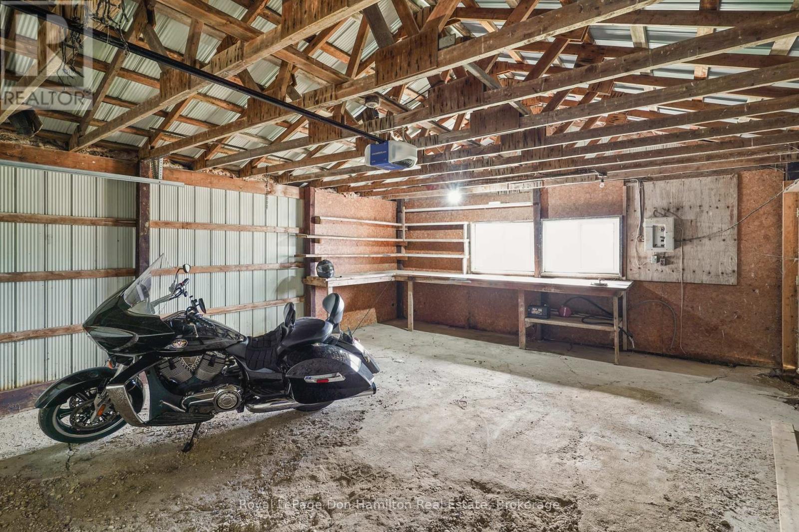 1009 Queen Street, Howick, Ontario  N0G 2X0 - Photo 49 - X12553132