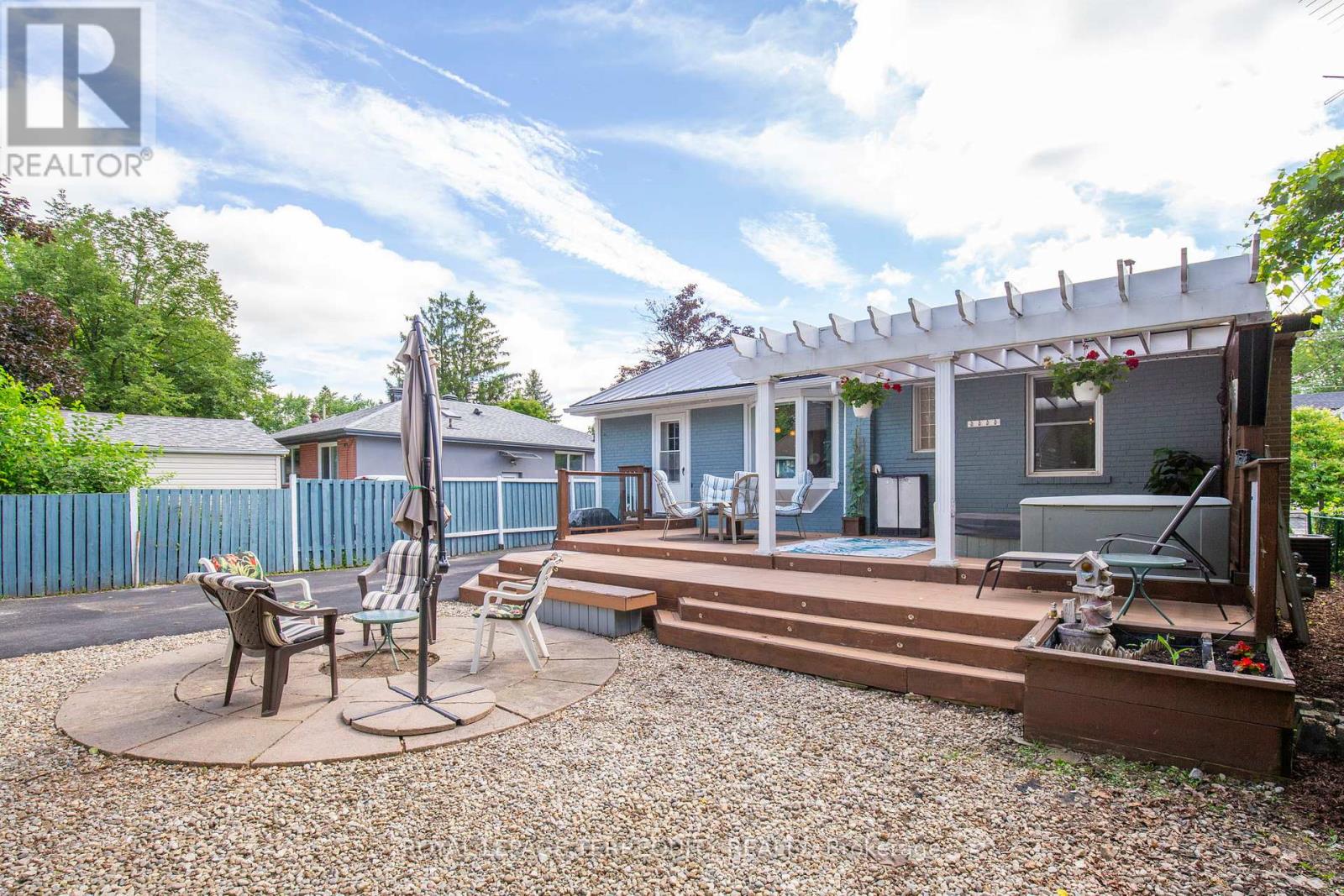 353 Kingsleigh Court, Milton, Ontario  L9T 1X6 - Photo 46 - W12393760