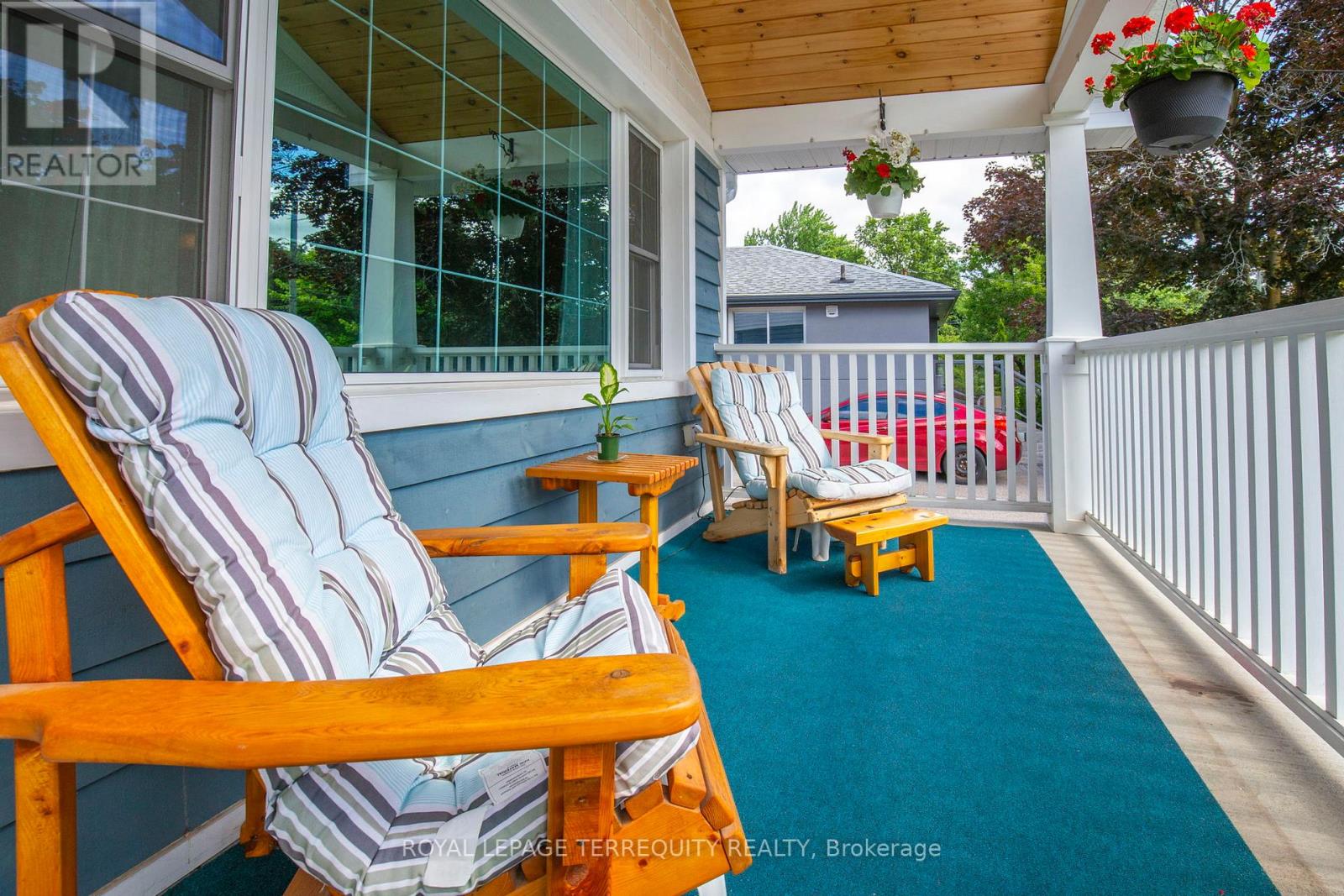 353 Kingsleigh Court, Milton, Ontario  L9T 1X6 - Photo 4 - W12393760