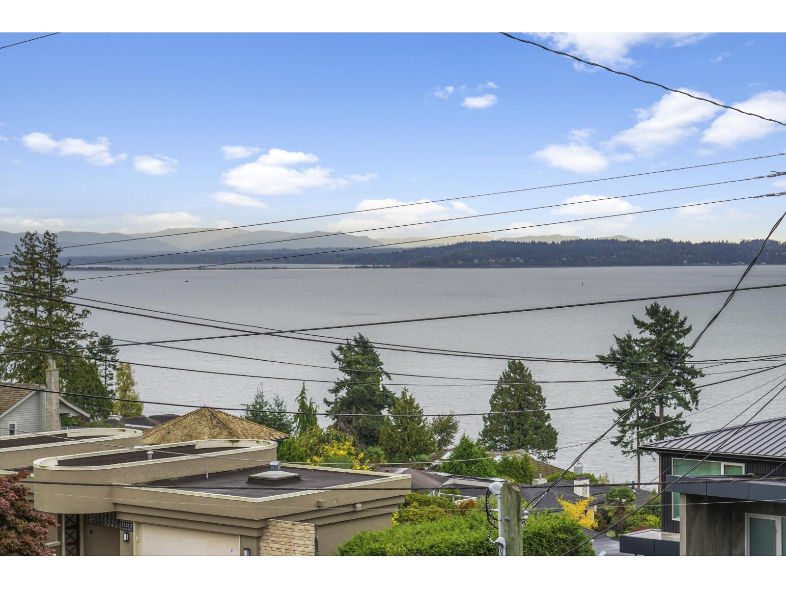 13179 Marine Drive, Surrey, British Columbia  V4A 1E6 - Photo 13 - R3068065