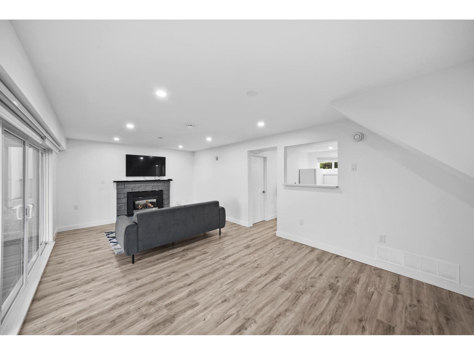 13179 Marine Drive, Surrey, British Columbia  V4A 1E6 - Photo 27 - R3068065