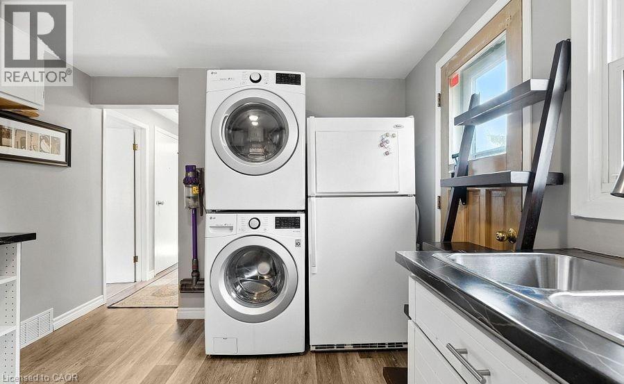 154 Montgomery Road, Kitchener, Ontario  N2H 3P6 - Photo 7 - 40788899