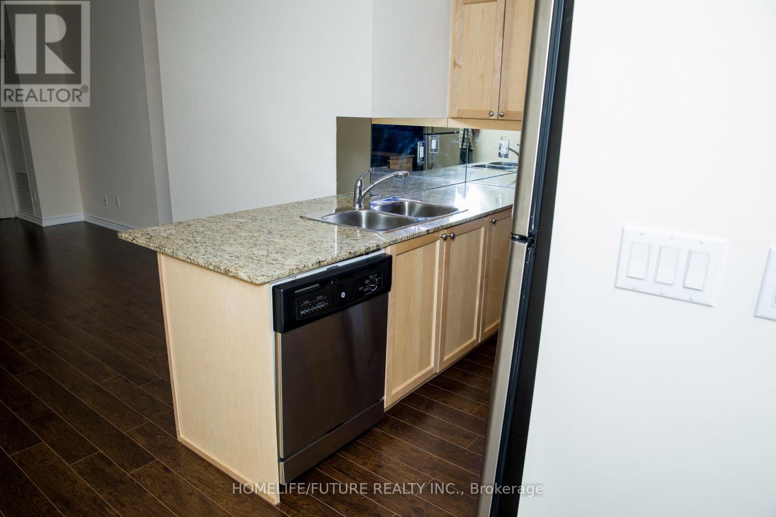 3401 - 761 Bay Street, Toronto, Ontario  M5G 2J8 - Photo 6 - C12553064
