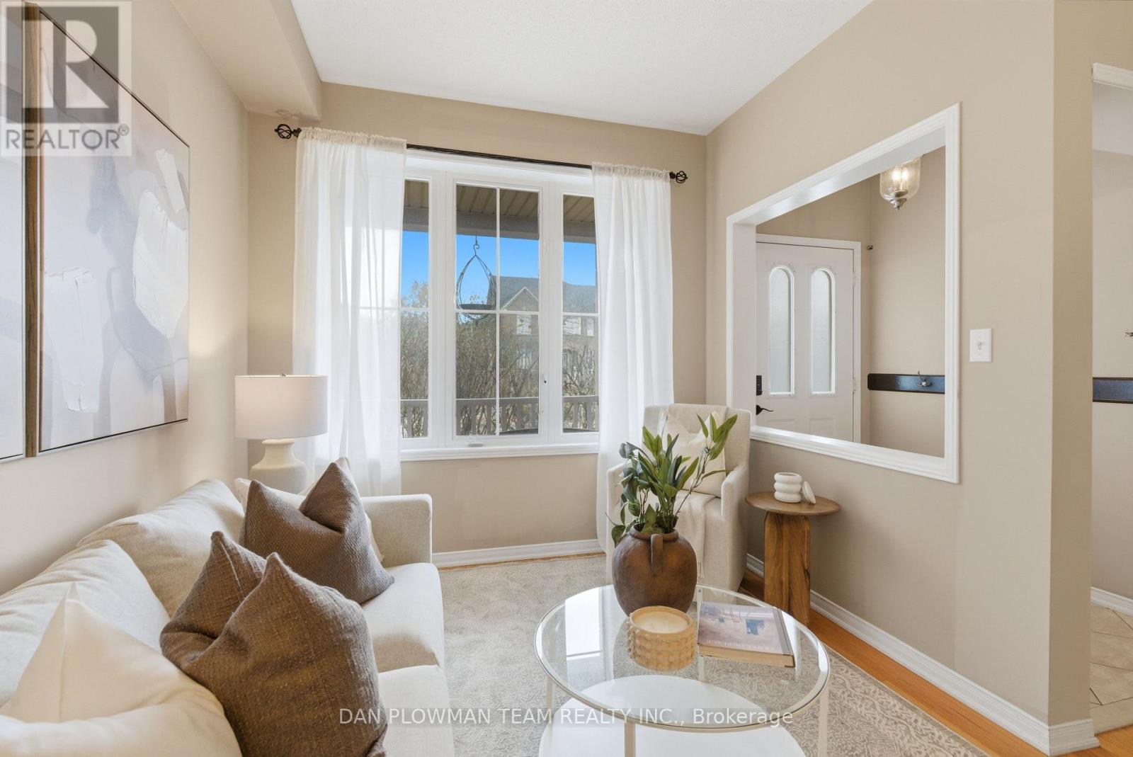 4 Boyd Crescent, Ajax, Ontario  L1Z 1Y2 - Photo 4 - E12553050