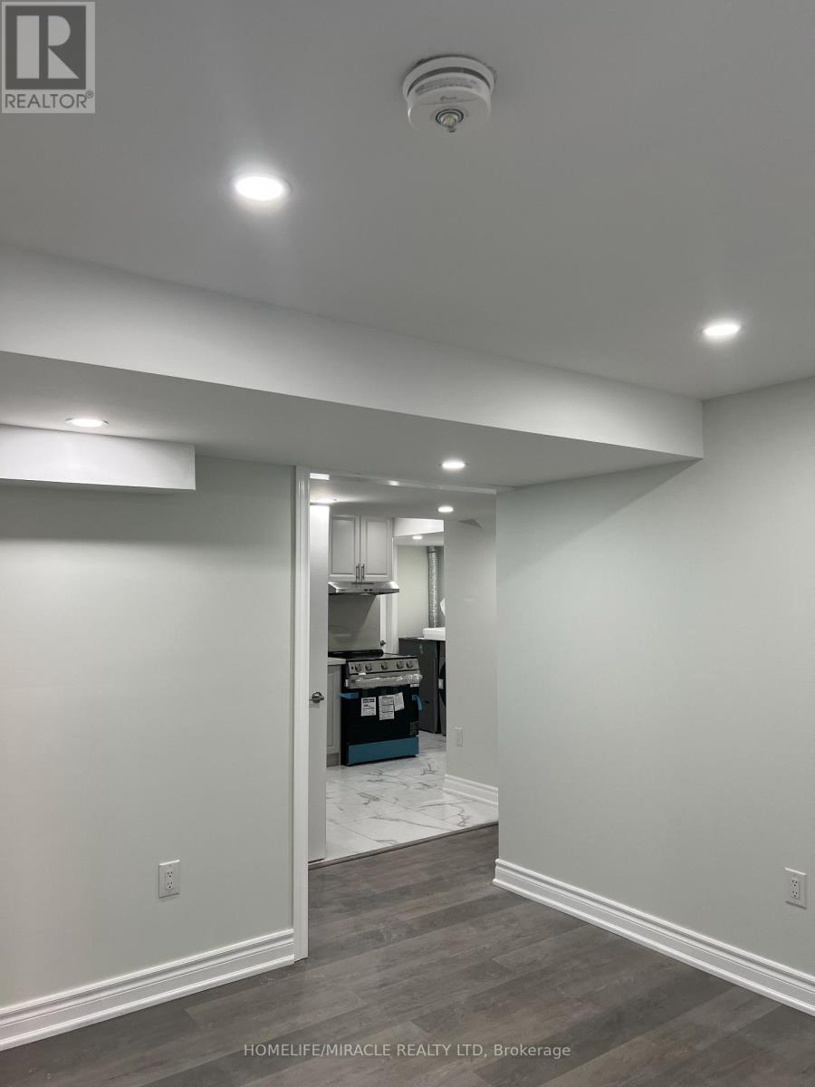 1430 Stillmeadow Lane, Pickering, Ontario  L1T 0N5 - Photo 3 - E12553066